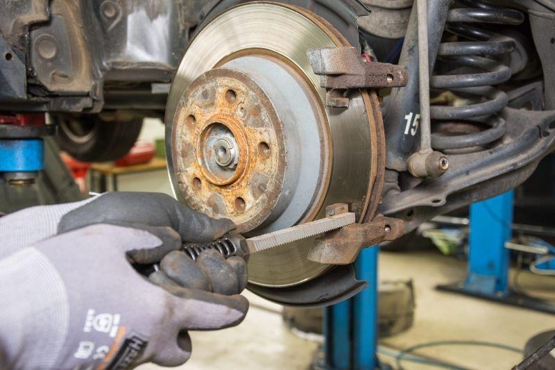 HAZET File, brake pad well cleaning